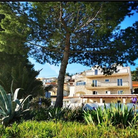 Apartments Penic Trogir Exterior foto