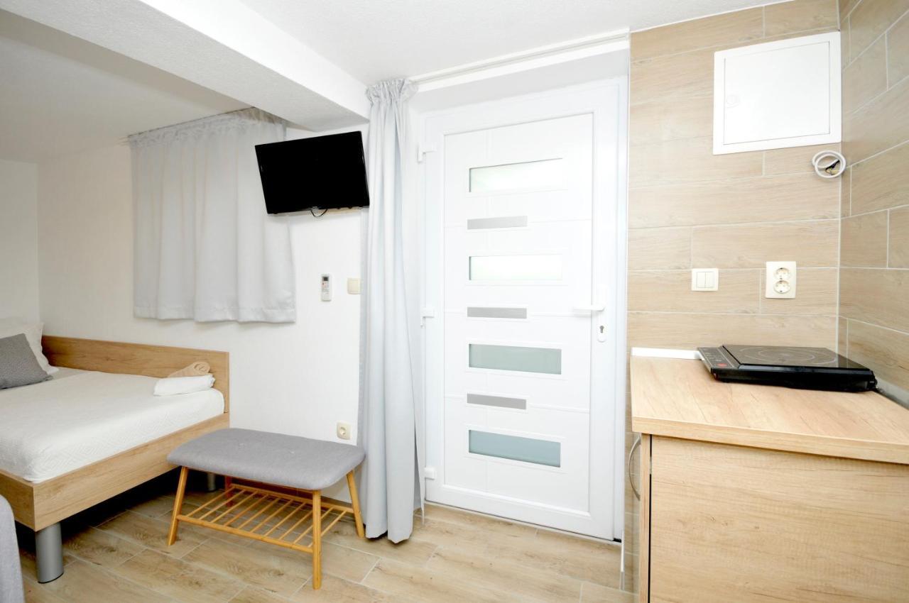 Apartments Penic Trogir Exterior foto