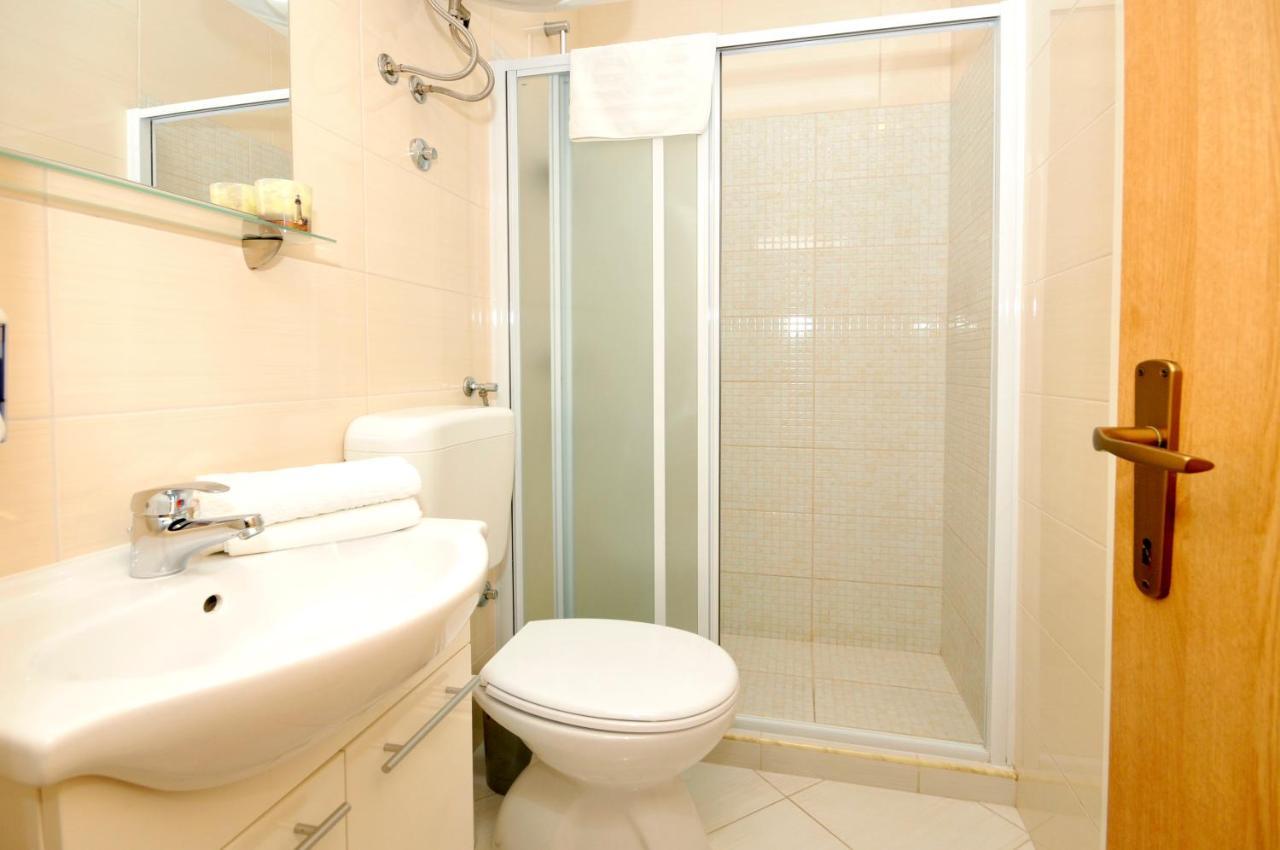 Apartments Penic Trogir Exterior foto