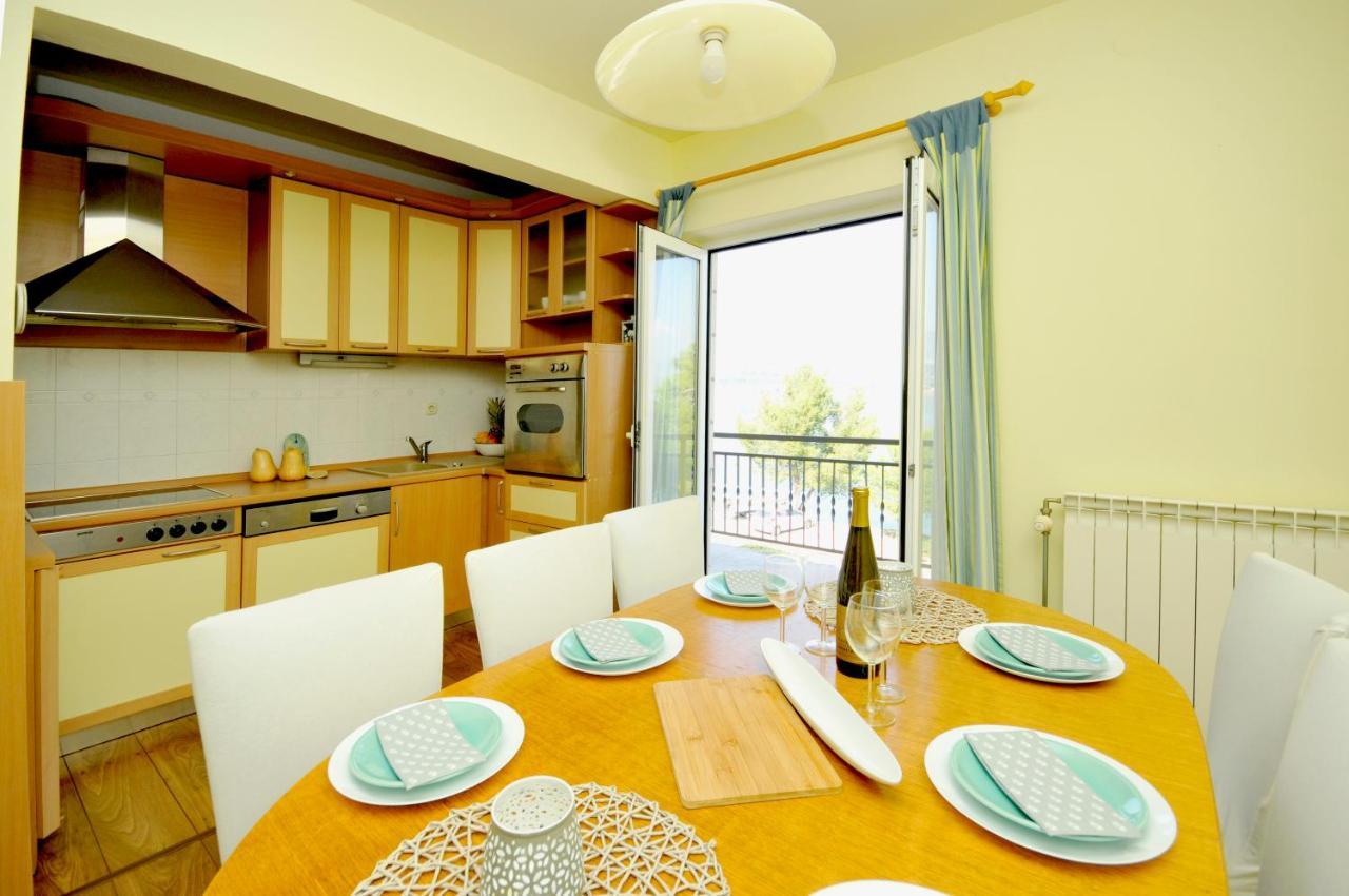 Apartments Penic Trogir Exterior foto