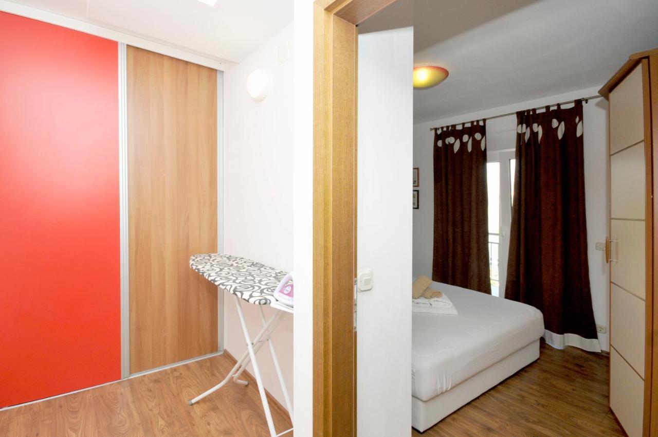 Apartments Penic Trogir Exterior foto