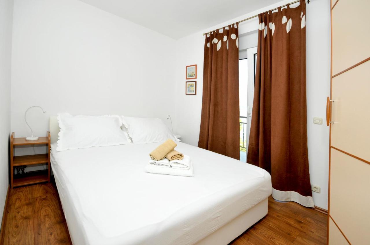 Apartments Penic Trogir Exterior foto