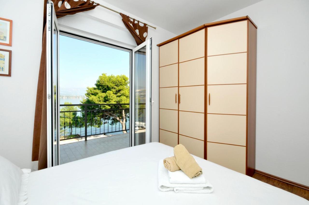 Apartments Penic Trogir Exterior foto