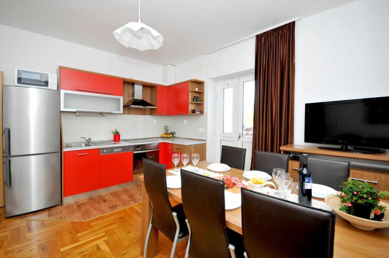 Apartments Penic Trogir Exterior foto