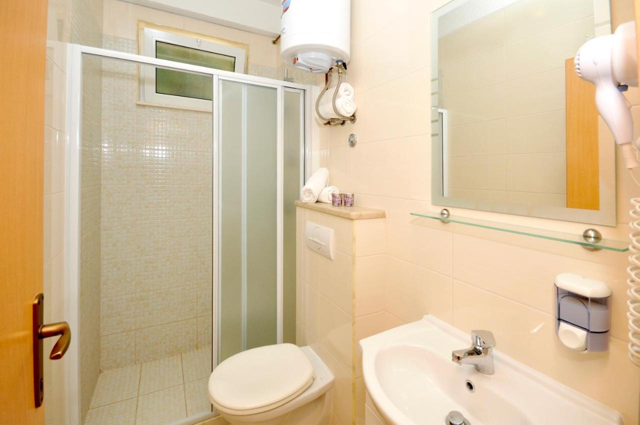 Apartments Penic Trogir Exterior foto