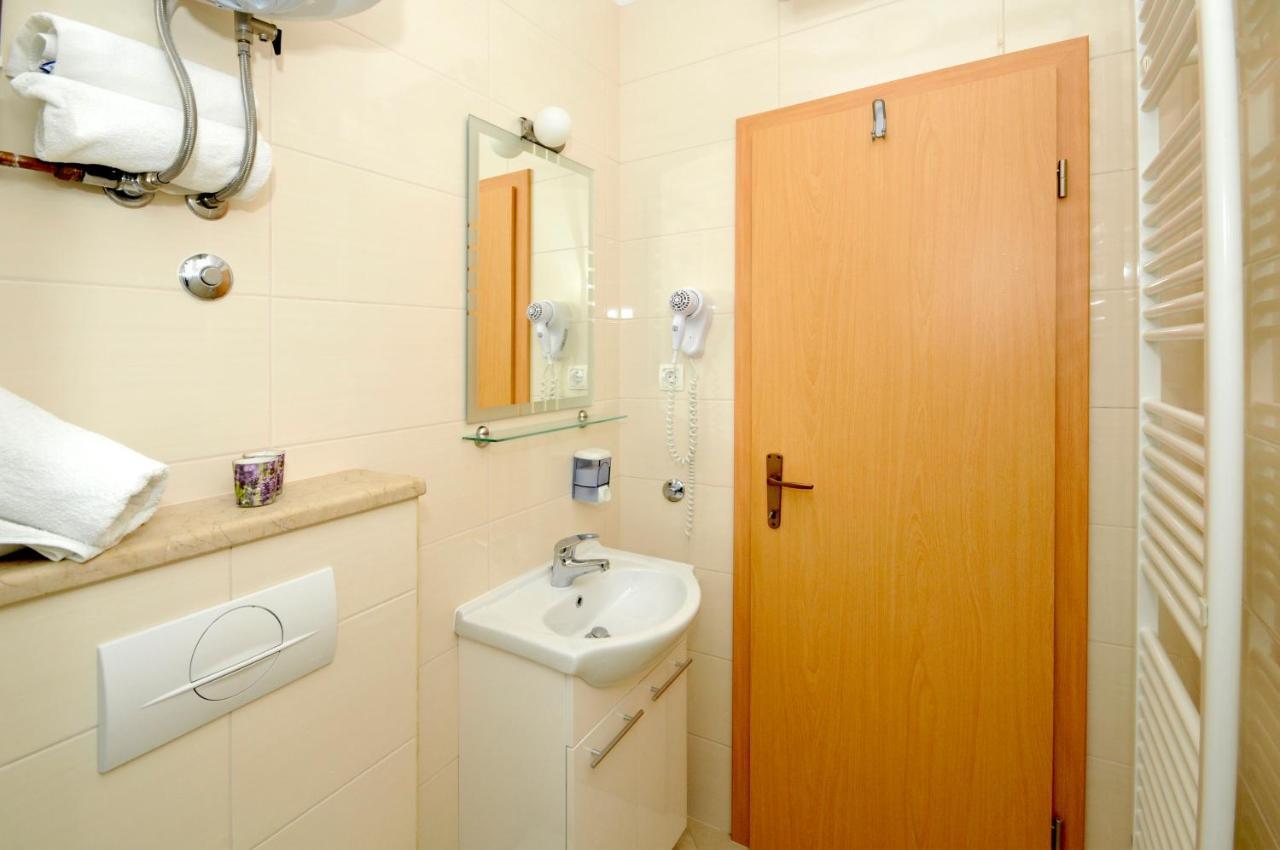 Apartments Penic Trogir Exterior foto